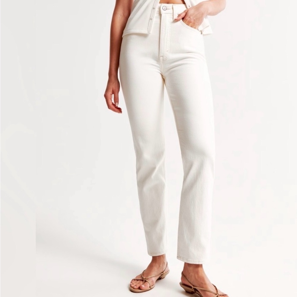 Abercrombie & Fitch Women's Ultra High Rise Ankle Straight Cream Jeans